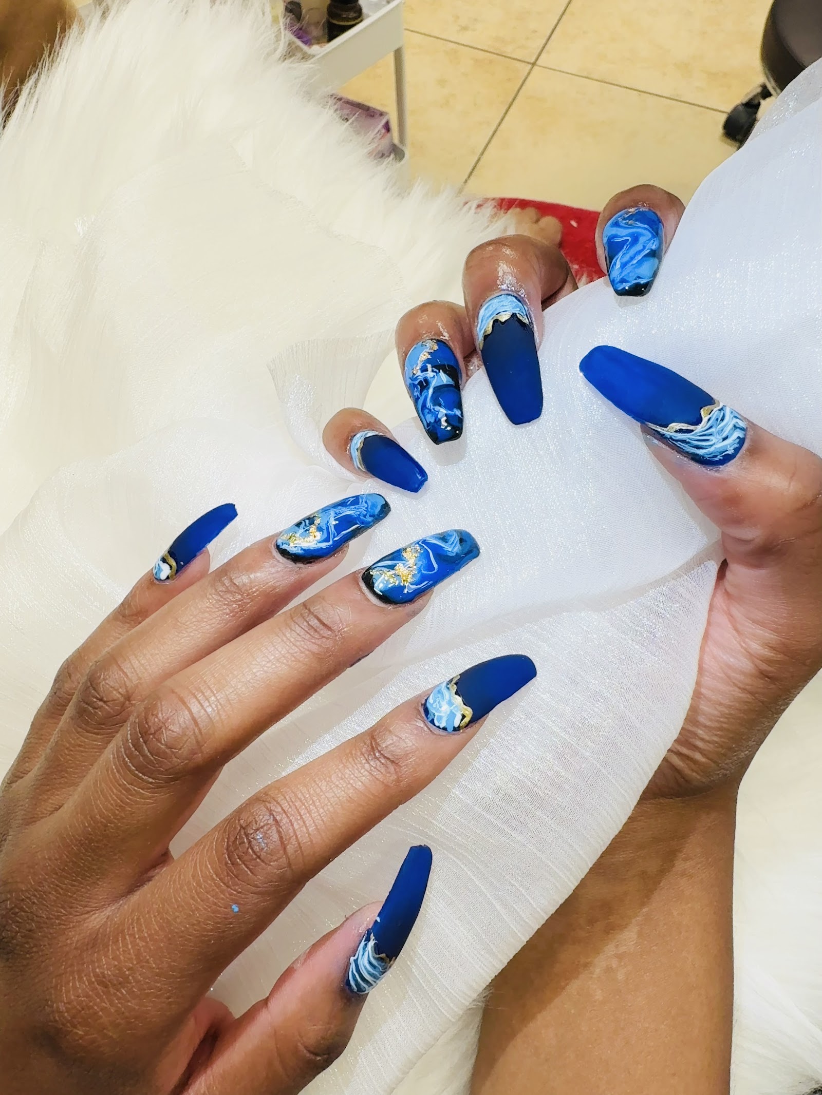 Castle Nails logo
